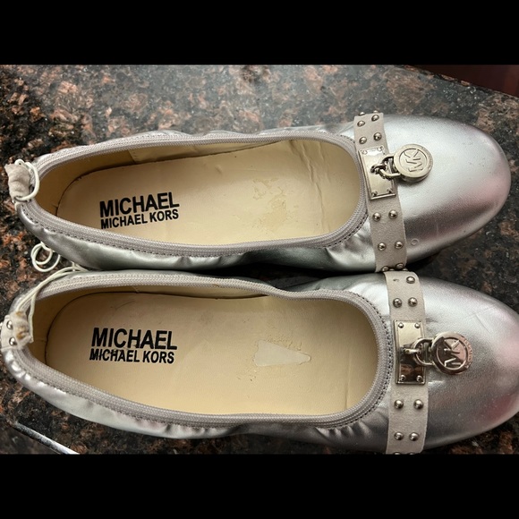 Michael Kors flat shoes Size 5 - Picture 2 of 7